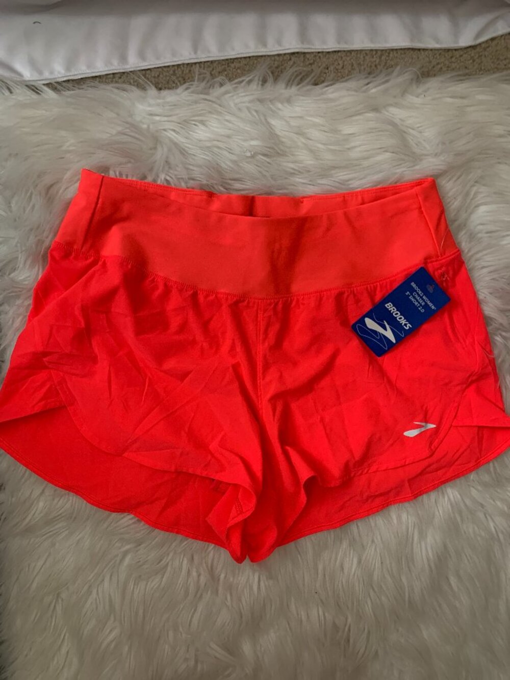 BROOKS Chaser 3" Shorts 2.0 in Neon Cayenne Sz LARGE